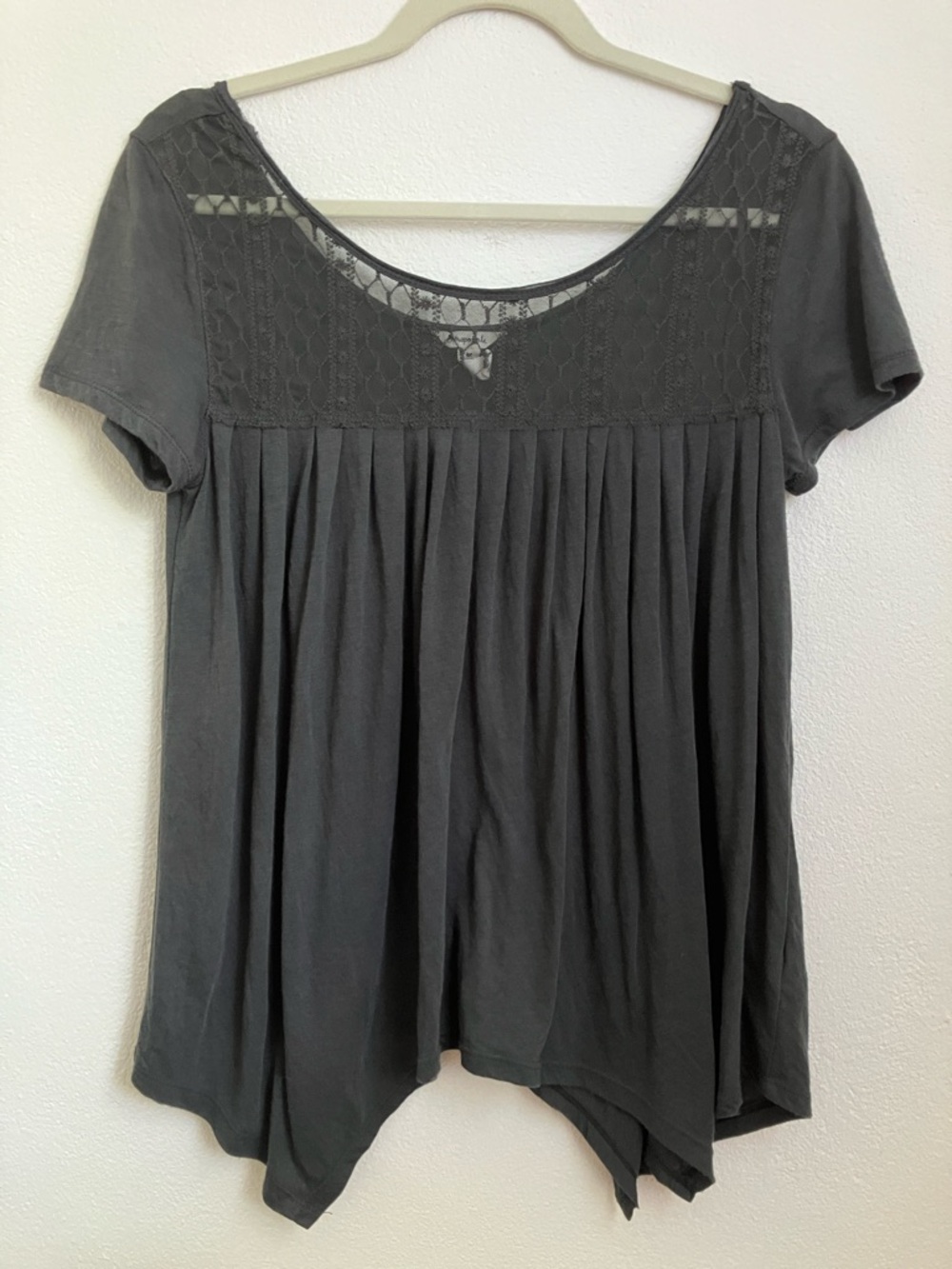 Aeropostale Charcoal Gray Lace Pleated Casual Short Sleeve Lightweight Top